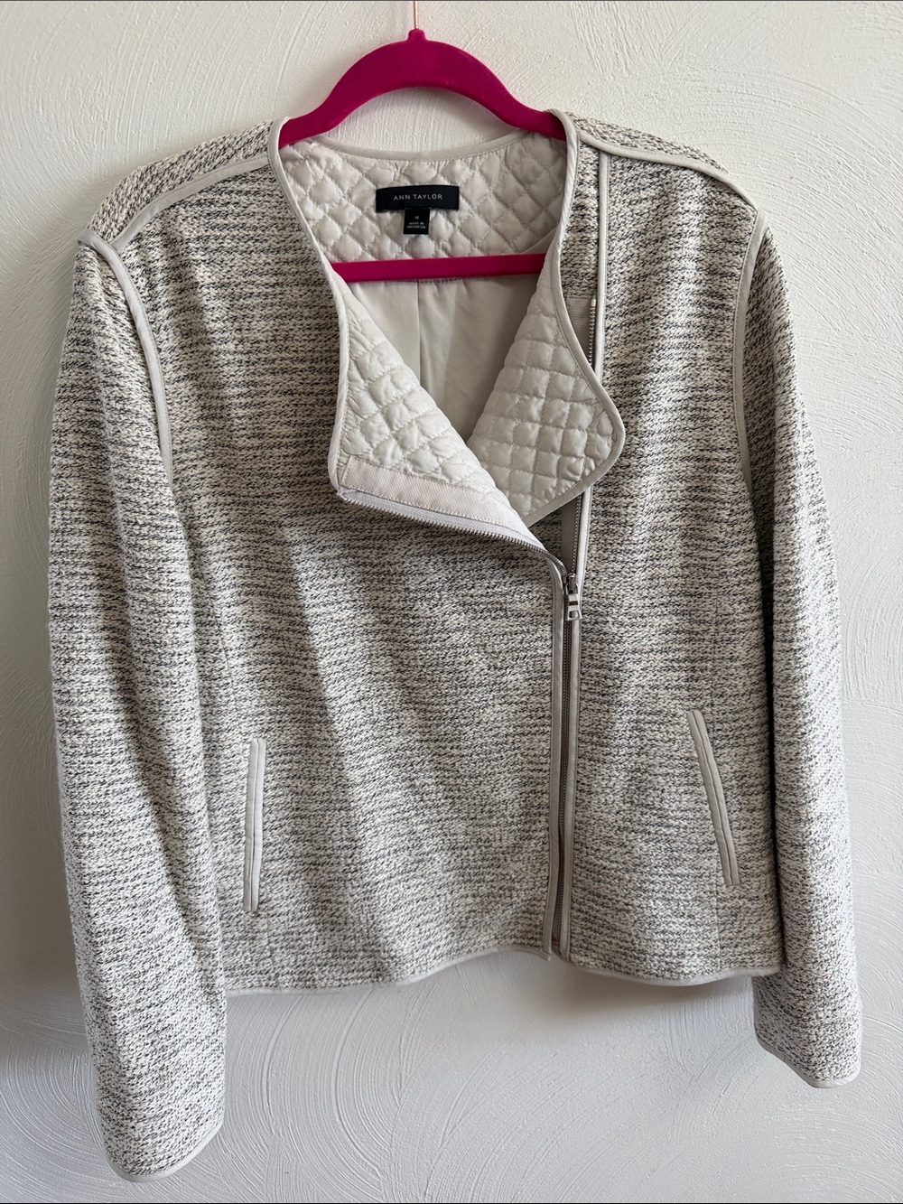 Ann Taylor Cream and Gray Quilted-Collar Zip Jacket 18 wow!